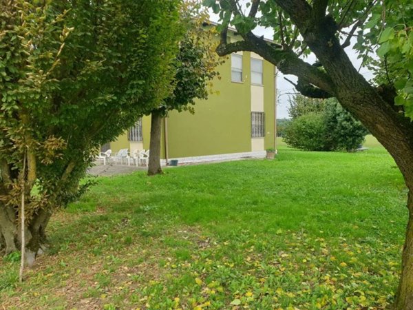 casa indipendente in vendita a Cavezzo