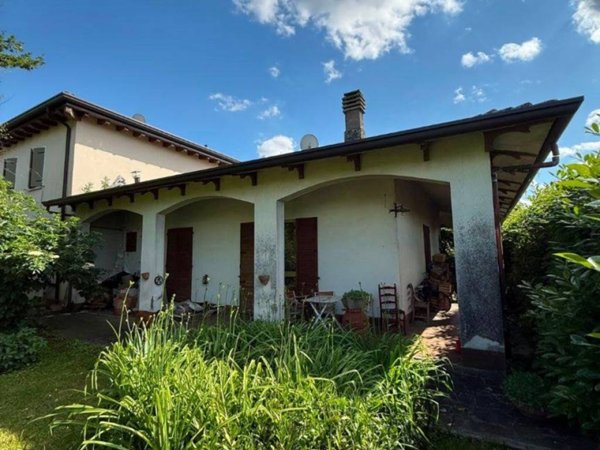 casa indipendente in vendita a Cavezzo in zona Motta