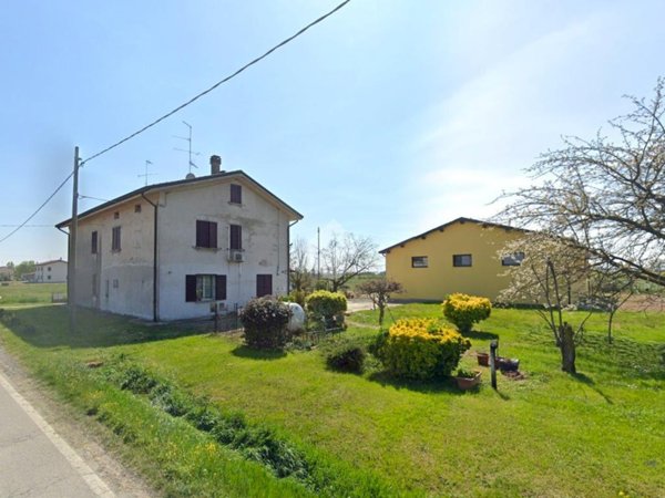 casa indipendente in vendita a Cavezzo
