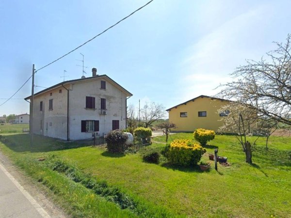 casa indipendente in vendita a Cavezzo