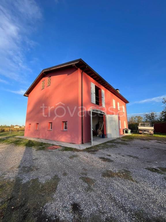casa indipendente in vendita a Cavezzo