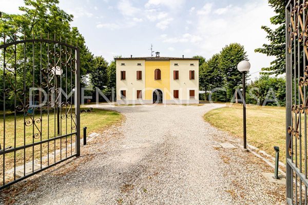 casa indipendente in vendita a Cavezzo