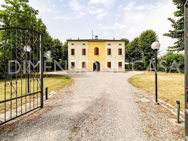 casa indipendente in vendita a Cavezzo