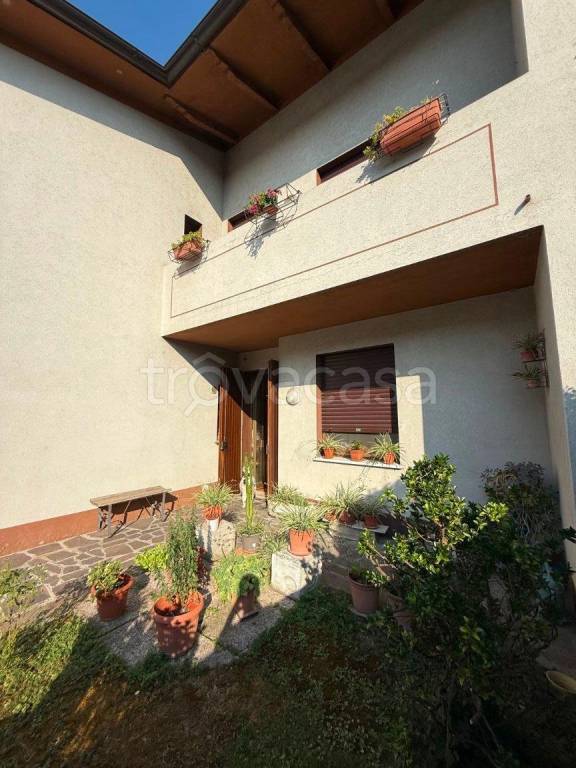 casa indipendente in vendita a Cavezzo