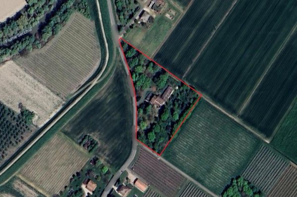 casa indipendente in vendita a Cavezzo in zona Motta