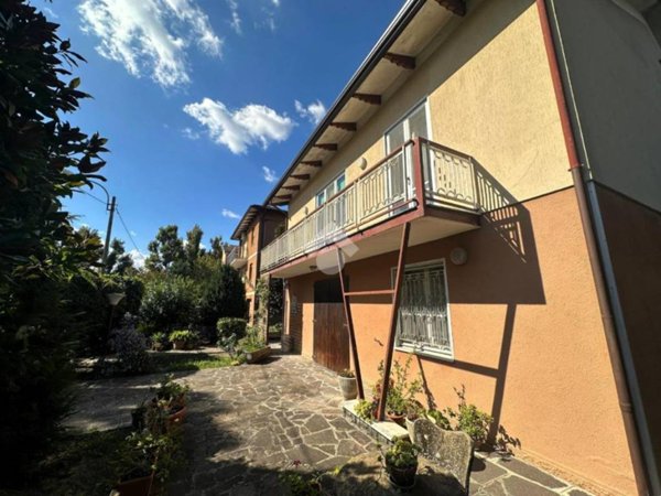 casa indipendente in vendita a Cavezzo