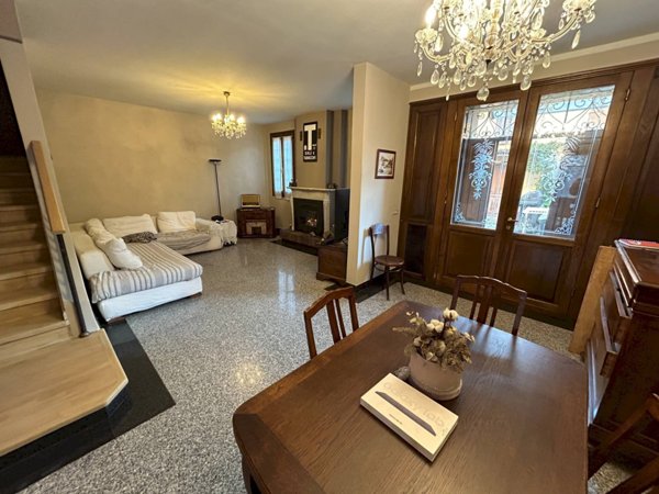 casa semindipendente in vendita a Cavezzo