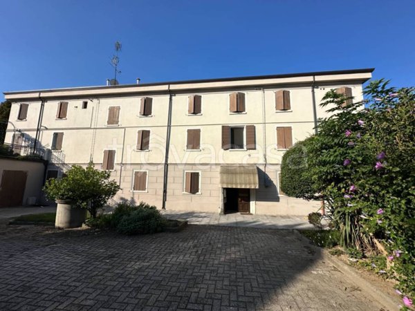 casa indipendente in vendita a Cavezzo