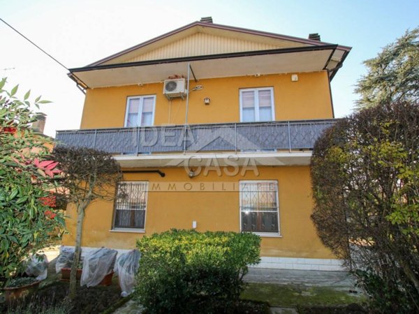 casa indipendente in vendita a Cavezzo