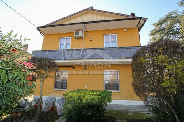 casa indipendente in vendita a Cavezzo