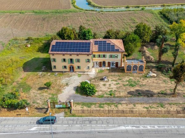 casa indipendente in vendita a Cavezzo