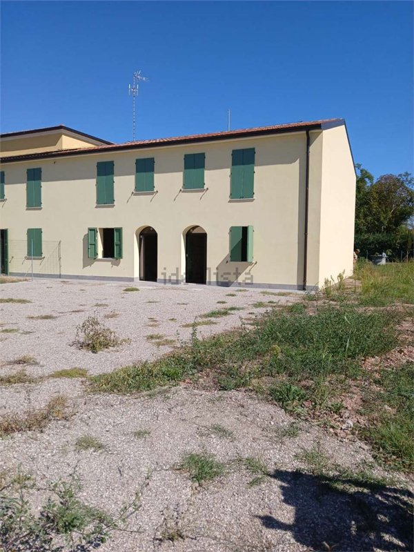 casa indipendente in vendita a Cavezzo