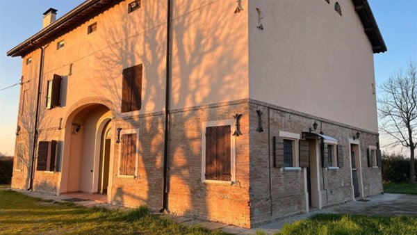 casa indipendente in vendita a Cavezzo
