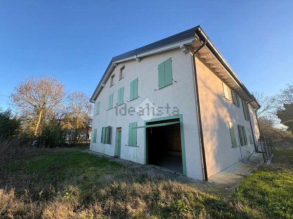 casa indipendente in vendita a Cavezzo in zona Motta