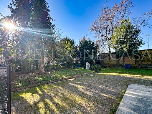 casa indipendente in vendita a Cavezzo