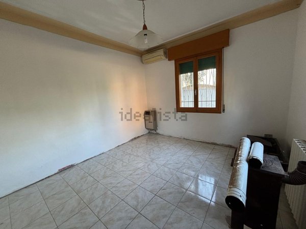 casa indipendente in vendita a Cavezzo in zona Disvetro