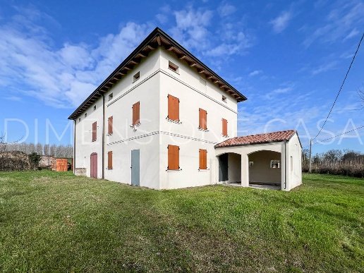 casa indipendente in vendita a Cavezzo