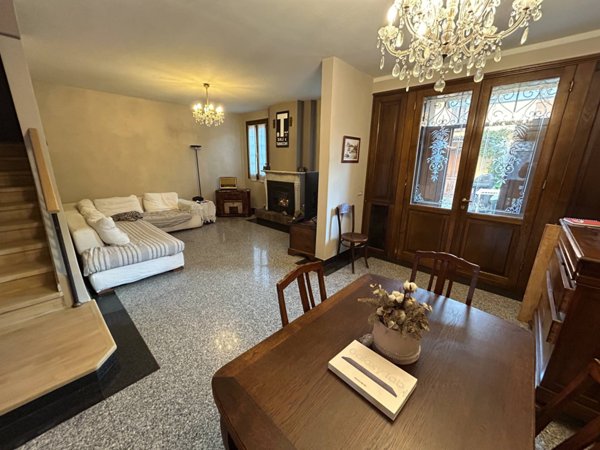 casa indipendente in vendita a Cavezzo