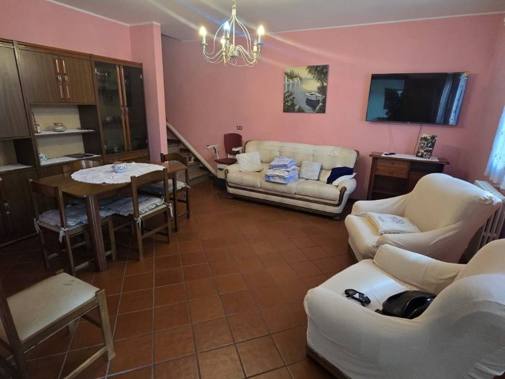 casa indipendente in vendita a Cavezzo