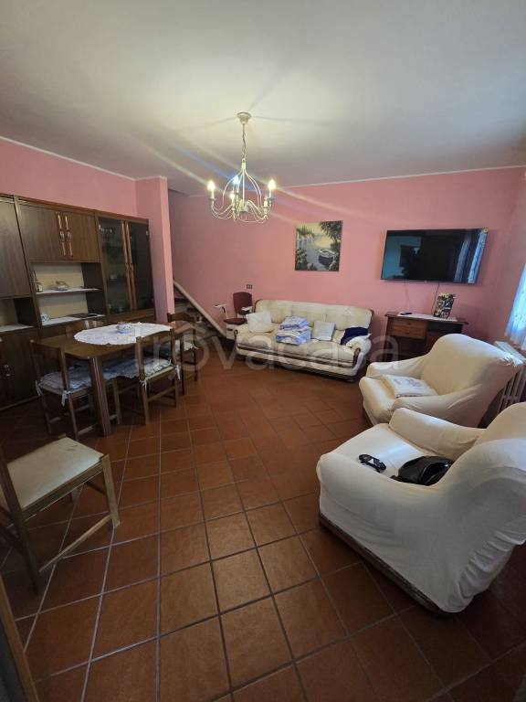 casa indipendente in vendita a Cavezzo