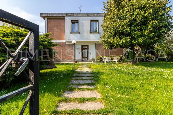 casa indipendente in vendita a Cavezzo
