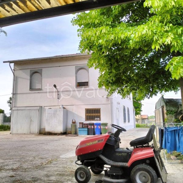 casa indipendente in vendita a Cavezzo