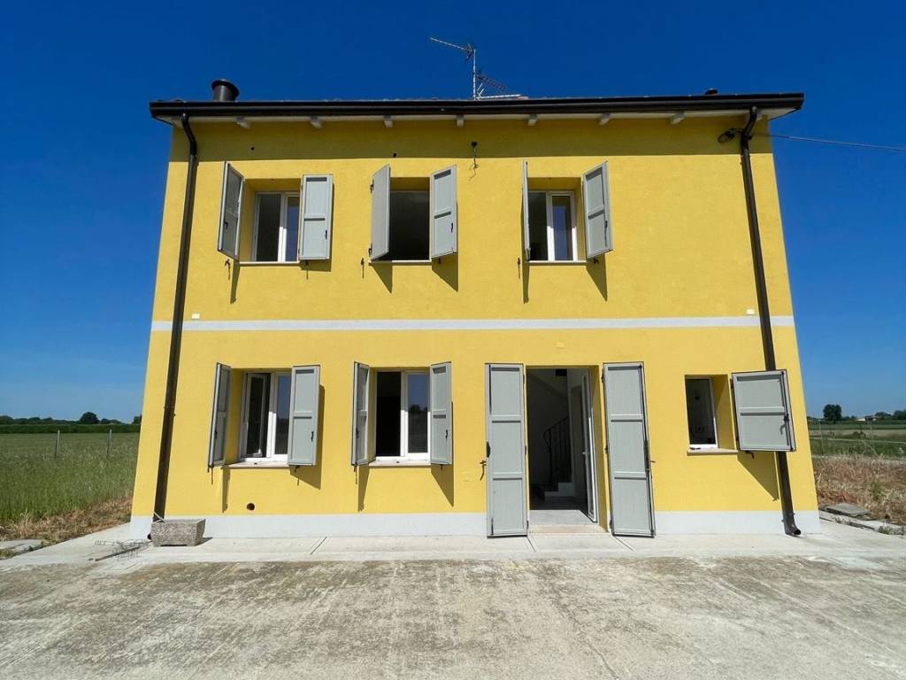 casa indipendente in vendita a Cavezzo