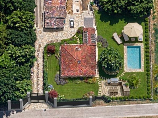 casa indipendente in vendita a Cavezzo in zona Disvetro