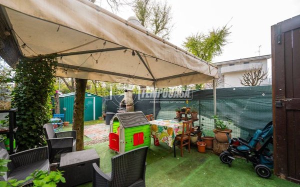 casa indipendente in vendita a Cavezzo