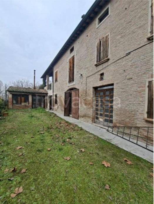 casa indipendente in vendita a Cavezzo