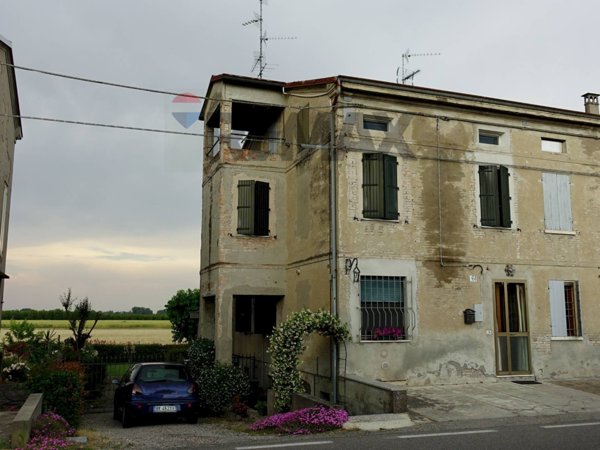 casa indipendente in vendita a Cavezzo