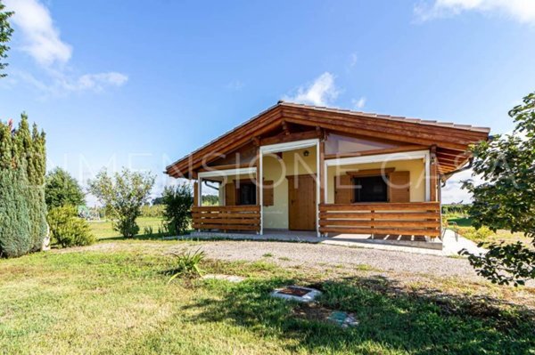 casa indipendente in vendita a Cavezzo in zona Motta