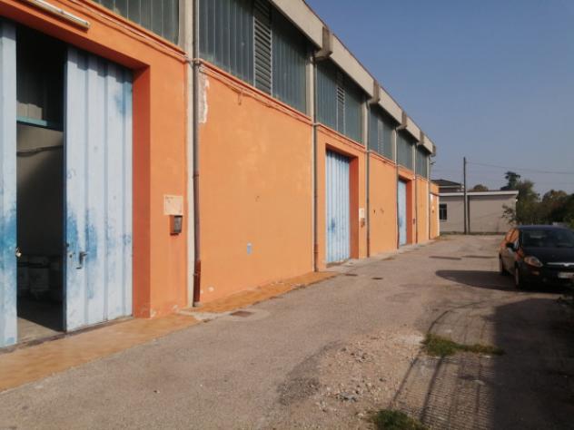 locale commerciale in vendita a Concordia sulla Secchia