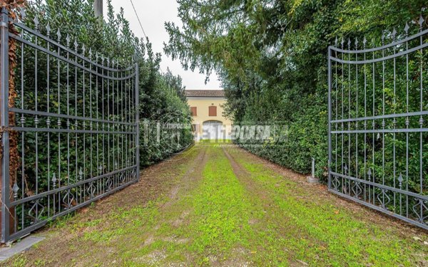 casa indipendente in vendita a Concordia sulla Secchia in zona Santa Caterina