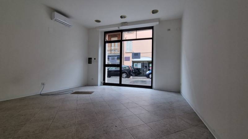 negozio in vendita a Concordia sulla Secchia