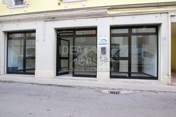 negozio in vendita a Concordia sulla Secchia