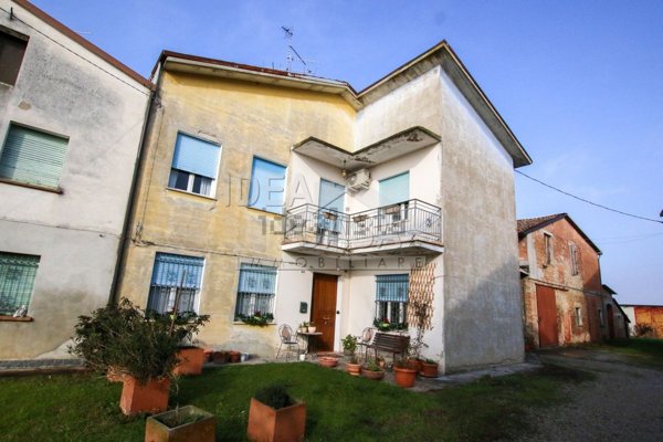 casa indipendente in vendita a Concordia sulla Secchia in zona Fossa