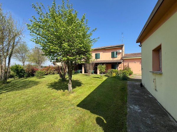 casa indipendente in vendita a Concordia sulla Secchia