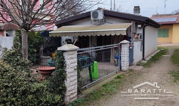 casa indipendente in vendita a Concordia sulla Secchia in zona Fossa