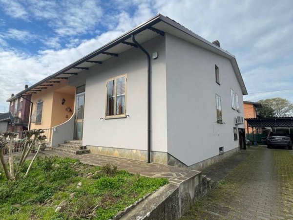 casa indipendente in vendita a Concordia sulla Secchia in zona Vallalta