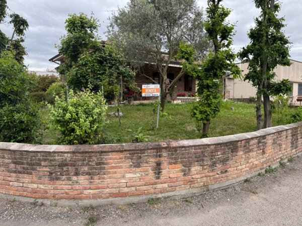 casa indipendente in vendita a Concordia sulla Secchia in zona San Giovanni