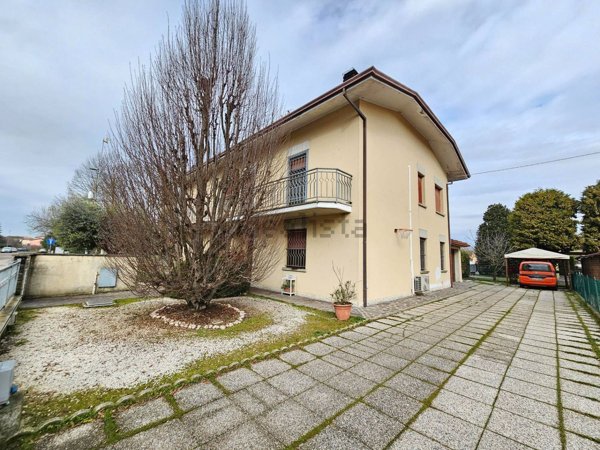 casa indipendente in vendita a Concordia sulla Secchia