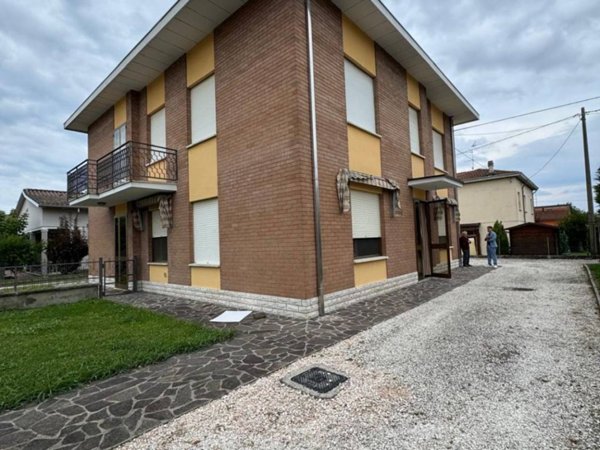 appartamento in vendita a Concordia sulla Secchia in zona Fossa
