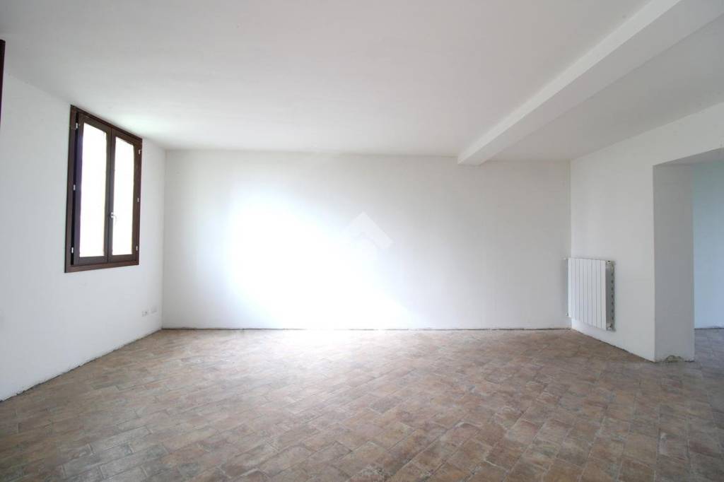 casa indipendente in vendita a Concordia sulla Secchia in zona Vallalta