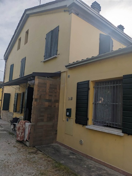 casa semindipendente in vendita a Concordia sulla Secchia in zona Fossa