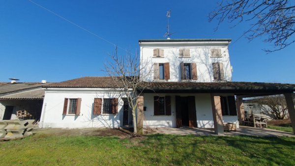casa indipendente in vendita a Concordia sulla Secchia in zona San Giovanni