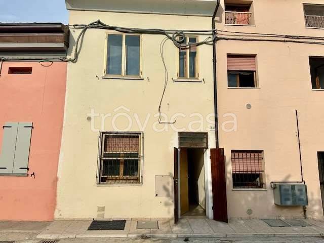 casa indipendente in vendita a Concordia sulla Secchia