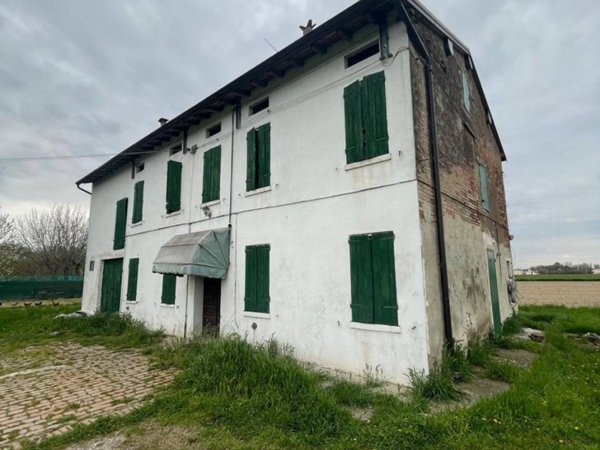 casa indipendente in vendita a Concordia sulla Secchia