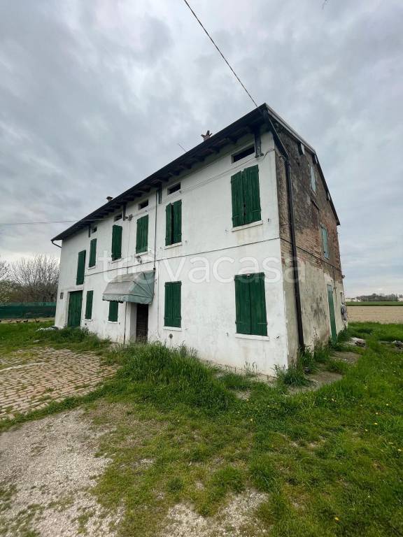 casa indipendente in vendita a Concordia sulla Secchia