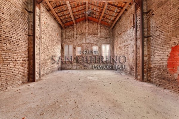 capannone in vendita a Concordia sulla Secchia